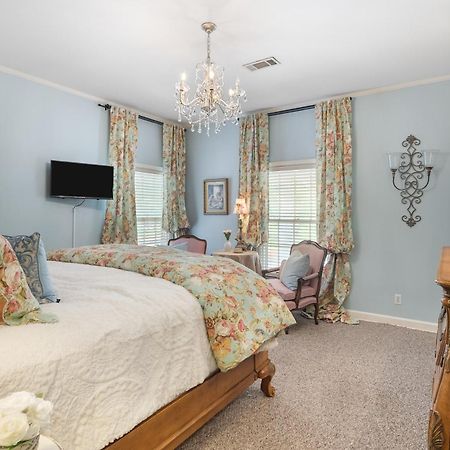 Beland Mansion-Treasured Mist Suite! Fort Smith Ngoại thất bức ảnh